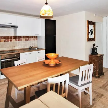 Stunning In Saint Esprit With Kitchen Pont-Saint-Esprit